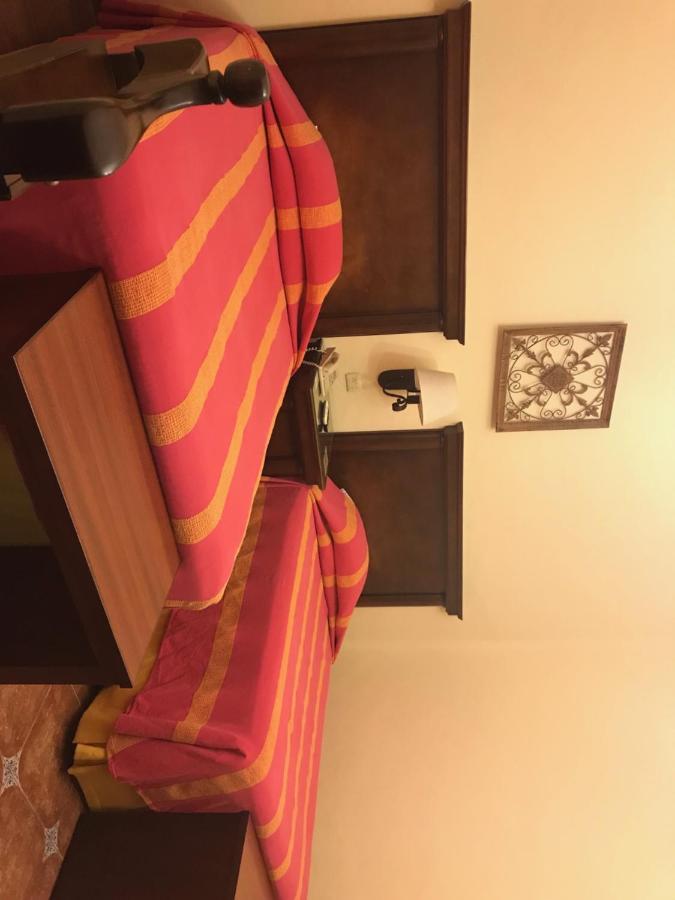 סיודד ואייס Hotel Valles מראה חיצוני תמונה