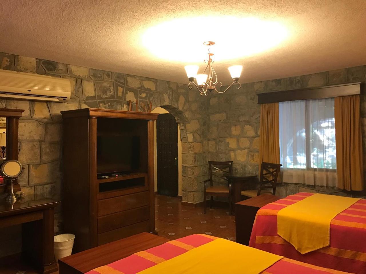 סיודד ואייס Hotel Valles מראה חיצוני תמונה